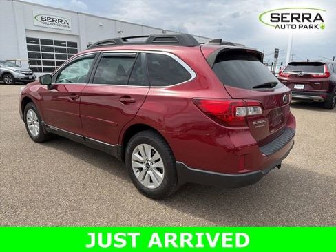 Used 2017 Subaru Outback 2.5i Premium image 4