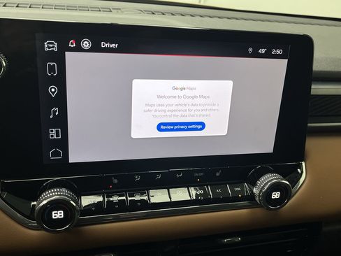 Used 2024 GMC Canyon AT4 w/ Technology Package image 5