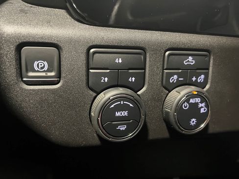 Used 2024 Chevrolet Silverado 3500 LT w/ Snow Plow Prep/Camper Package AWD/4WD image 15
