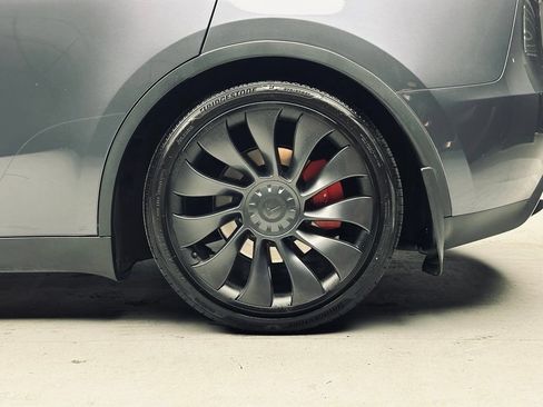 Used 2023 Tesla Model Y Performance AWD/4WD image 38