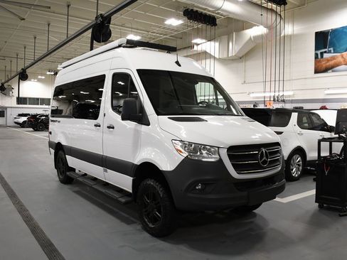 Used 2022 Mercedes-Benz Sprinter 144 Cargo image 2