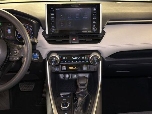 Used 2019 Toyota RAV4 XLE image 17