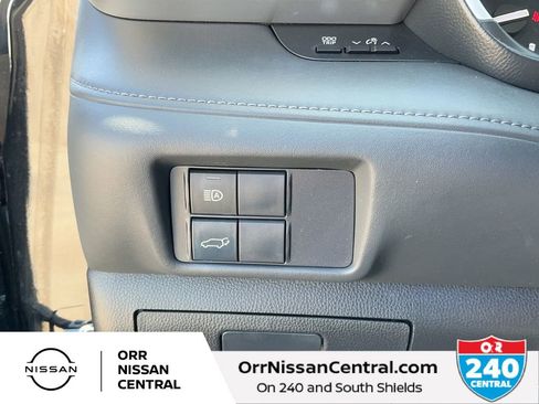 Used 2022 Toyota Highlander XLE AWD/4WD image 20