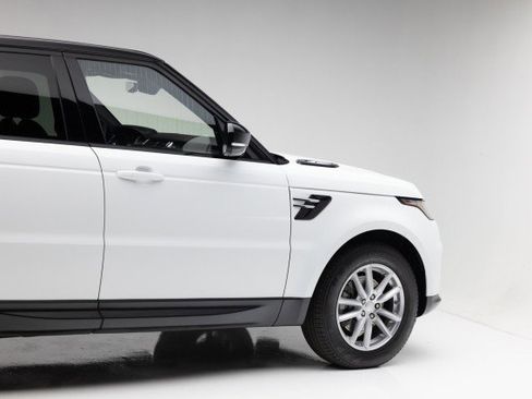 Used 2018 Land Rover Range Rover Sport SE image 37