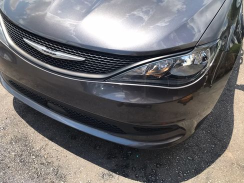 Used 2023 Chrysler Voyager LX FWD image 90