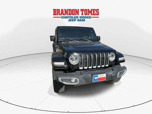 Used 2021 Jeep Wrangler Unlimited Sahara w/ Cold Weather Group AWD/4WD image 2