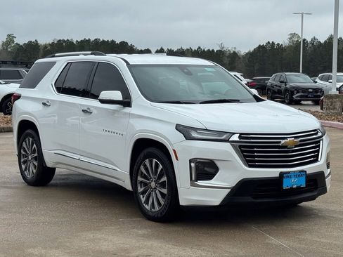 Used 2022 Chevrolet Traverse Premier image 11