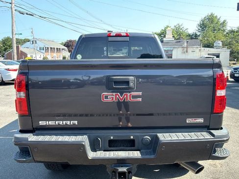 Used 2016 GMC Sierra 2500 SLT w/ All-Terrain HD Package AWD/4WD image 8