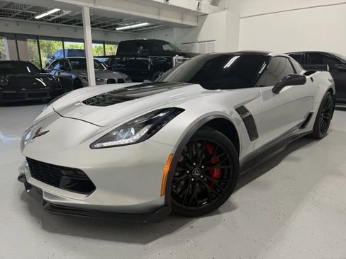 Used 2016 Chevrolet Corvette Z06 w/ 3LZ Preferred Equipment Group image 3