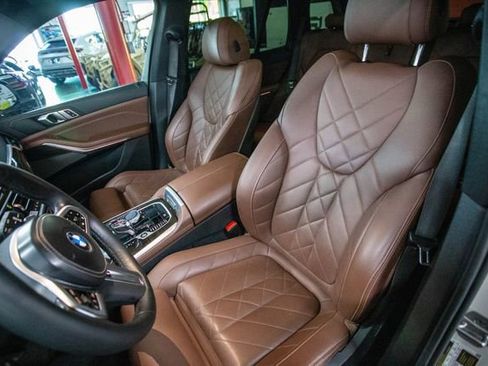Used 2023 BMW X5 xDrive40i w/ M Sport Package image 4