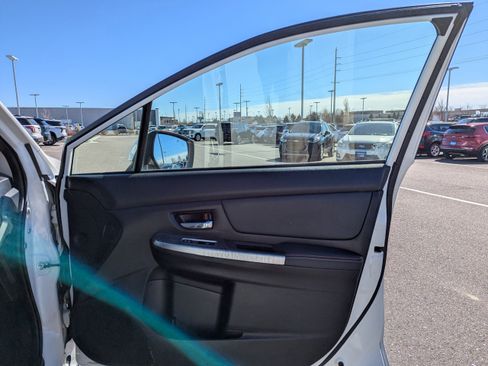 Used 2017 Subaru Crosstrek 2.0i Limited image 37