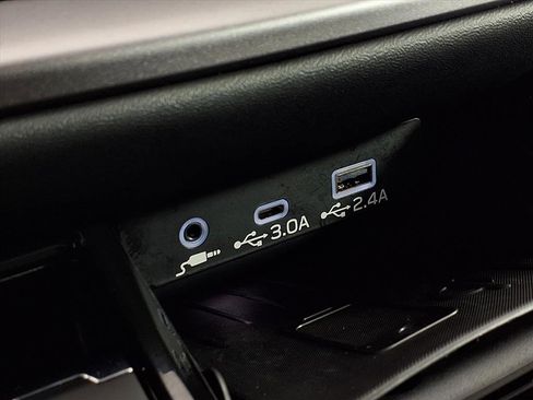 Used 2025 Subaru Outback Limited XT image 23