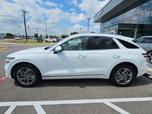 Used 2025 Genesis GV70 2.5T AWD/4WD image 2
