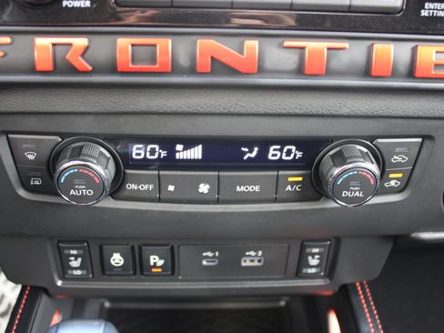 Used 2025 Nissan Frontier PRO-4X w/ Pro Premium Package AWD/4WD image 16