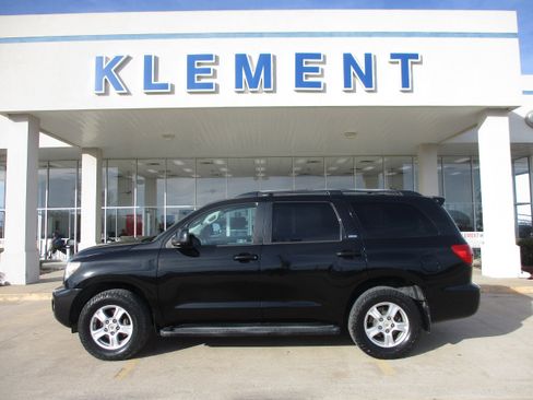 Used 2013 Toyota Sequoia SR5 image 1
