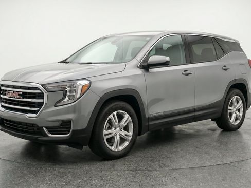 Used 2024 GMC Terrain SLE FWD image 3