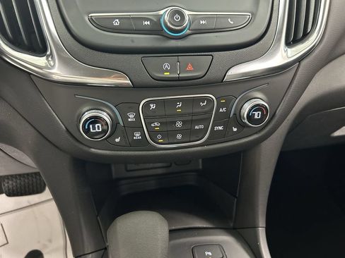 Certified 2024 Chevrolet Equinox LT AWD/4WD image 16