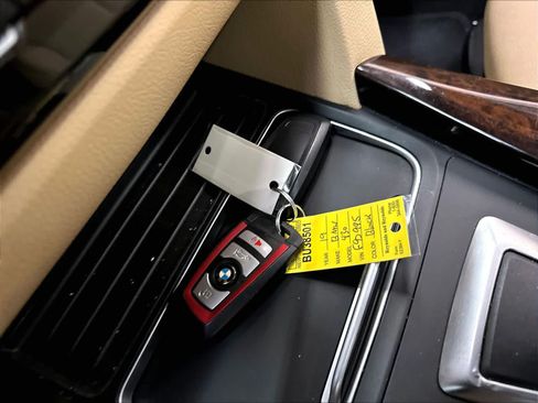 Used 2019 BMW 430i Coupe w/ Convenience Package RWD image 13