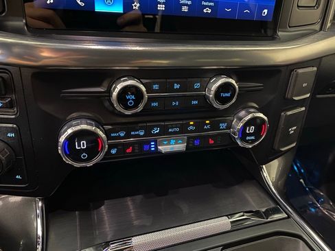 Used 2021 Ford F150 Lariat w/ Equipment Group 502A High image 16