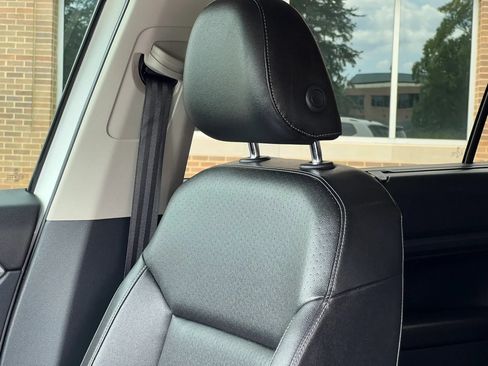 Used 2018 Volkswagen Atlas SE AWD/4WD image 33