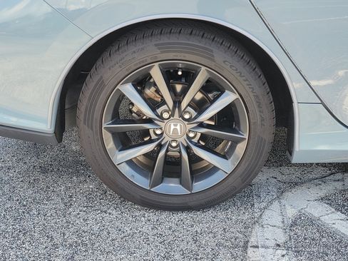 Used 2021 Honda Civic EX image 9