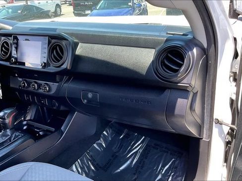 Used 2021 Toyota Tacoma SR RWD image 16