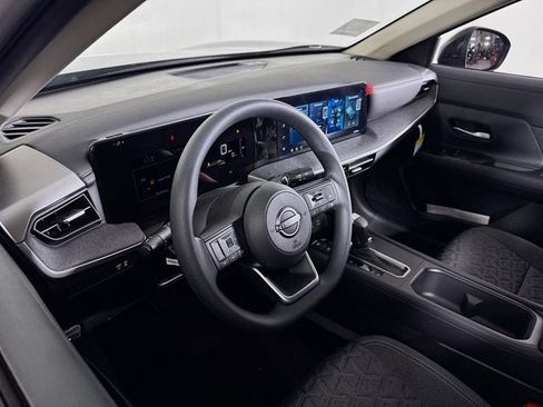 New 2026 Nissan Kicks SV image 9