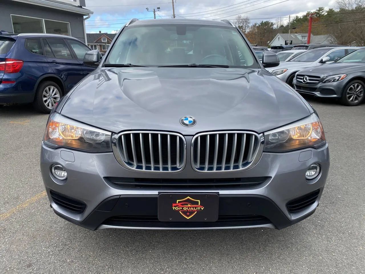 Used 2017 BMW X3 xDrive28i AWD/4WD image 2