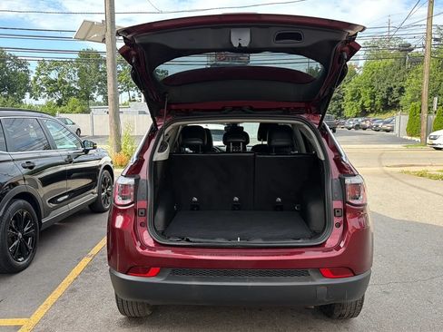 Used 2022 Jeep Compass Latitude w/ Convenience Group AWD/4WD image 27