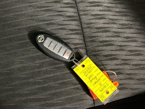 Used 2018 Nissan Rogue SV FWD image 41