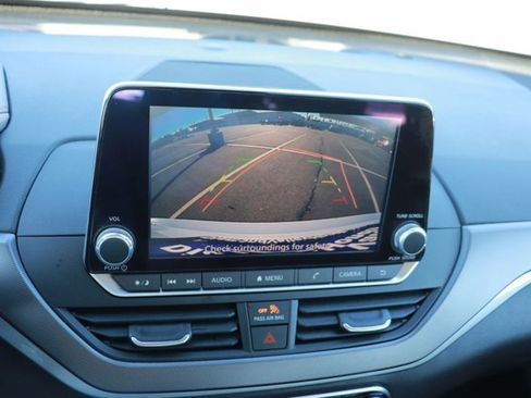 Used 2024 Nissan Altima 2.5 SR image 25