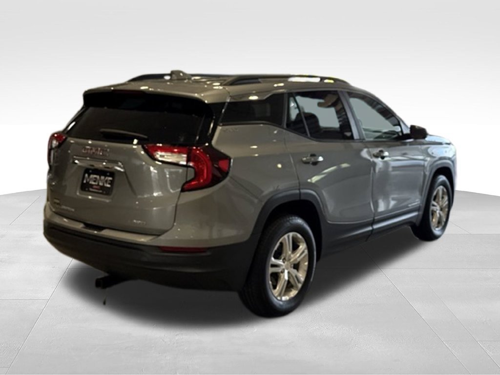 Used 2024 GMC Terrain SLE w/ Driver Convenience Package AWD/4WD image 7