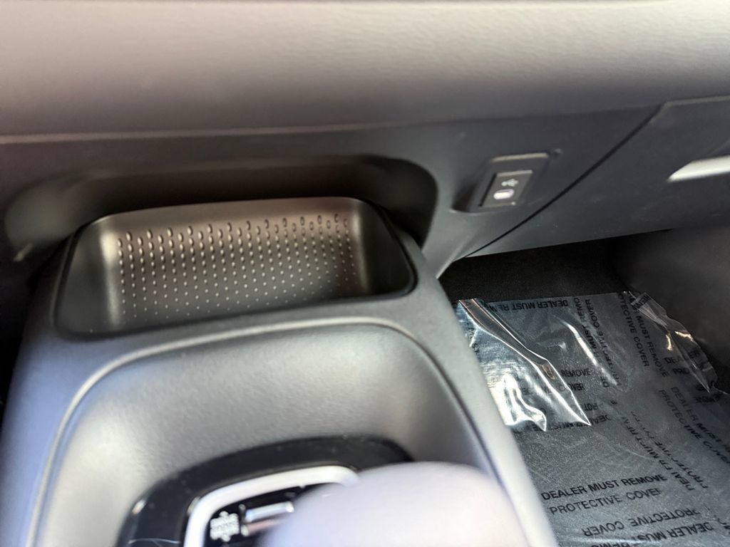 Certified 2026 Toyota Corolla SE AWD/4WD image 36