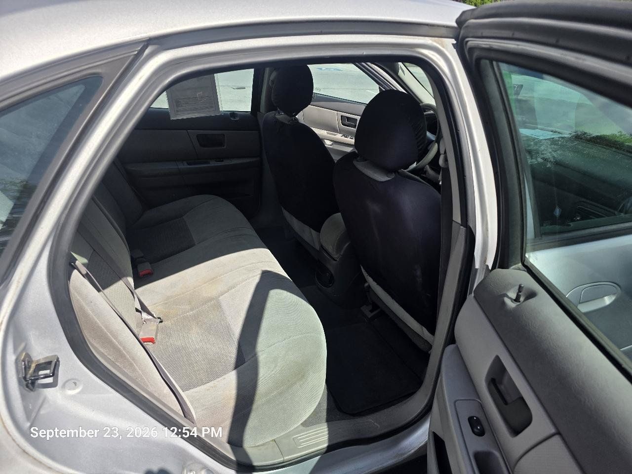 Used 2004 Ford Taurus SES FWD image 15