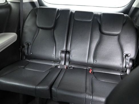 Certified 2024 Kia Carnival SX Prestige image 30