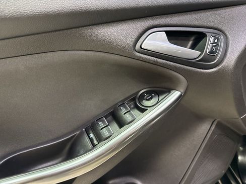 Used 2016 Ford Focus ST FWD image 33