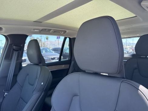 Certified 2025 Volvo XC90 B6 Plus w/ Protection Package Premier AWD/4WD image 18