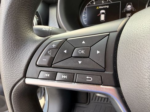 Used 2023 Nissan Kicks SV FWD image 14