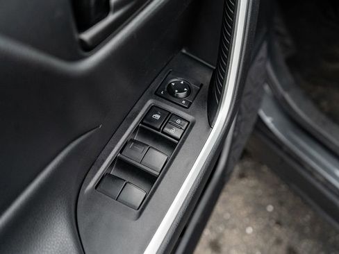 Certified 2021 Toyota RAV4 LE image 17