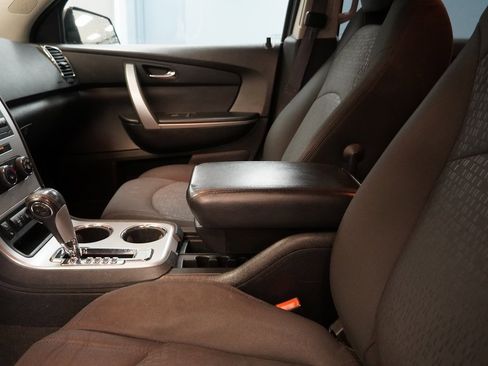 Used 2012 GMC Acadia SLE image 8