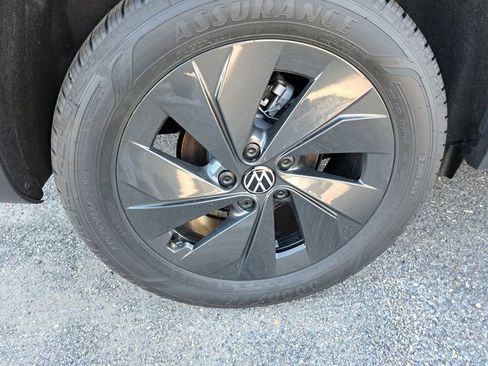 New 2026 Volkswagen Taos S image 25