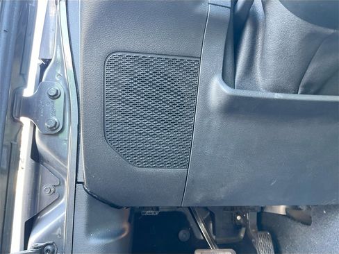 Used 2018 Jeep Wrangler Unlimited Rubicon image 18