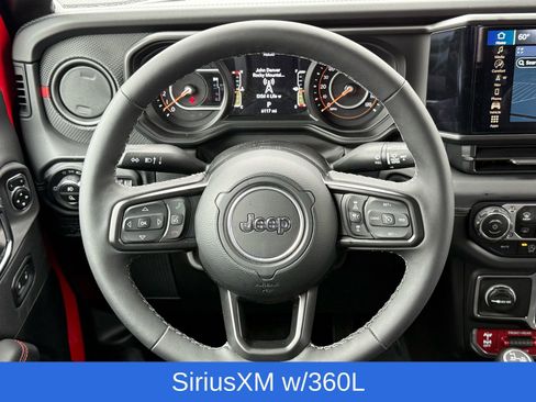 Used 2025 Jeep Gladiator Rubicon image 32