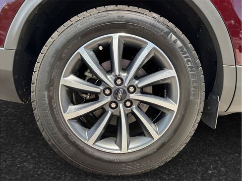 Used 2022 Lincoln Nautilus FWD image 14