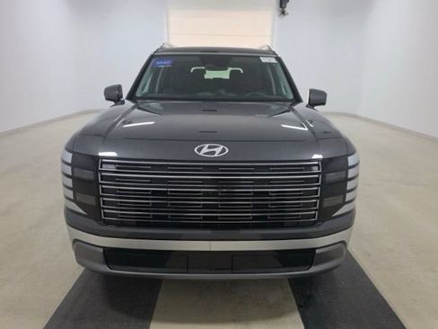 Used 2026 Hyundai Palisade Limited AWD/4WD image 2