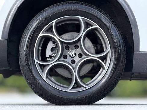 Used 2022 Alfa Romeo Stelvio Ti image 15