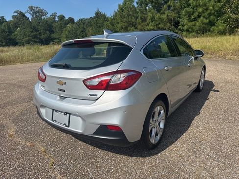 Used 2018 Chevrolet Cruze Premier w/ Enhanced Convenience Package image 3