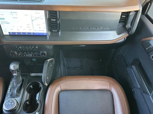Used 2024 Ford Bronco Outer Banks AWD/4WD image 29