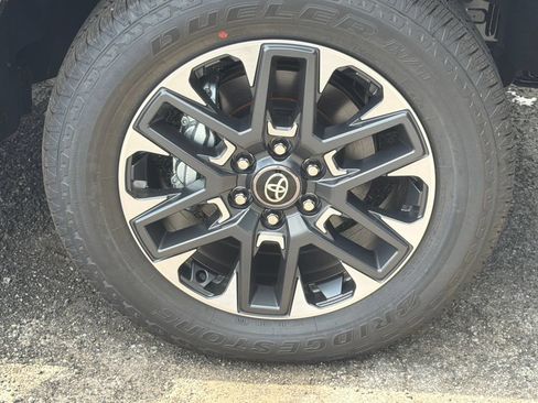 New 2026 Toyota Tundra Limited AWD/4WD image 12