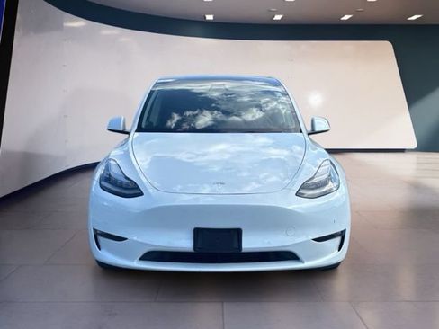 Used 2021 Tesla Model Y Long Range AWD/4WD image 8